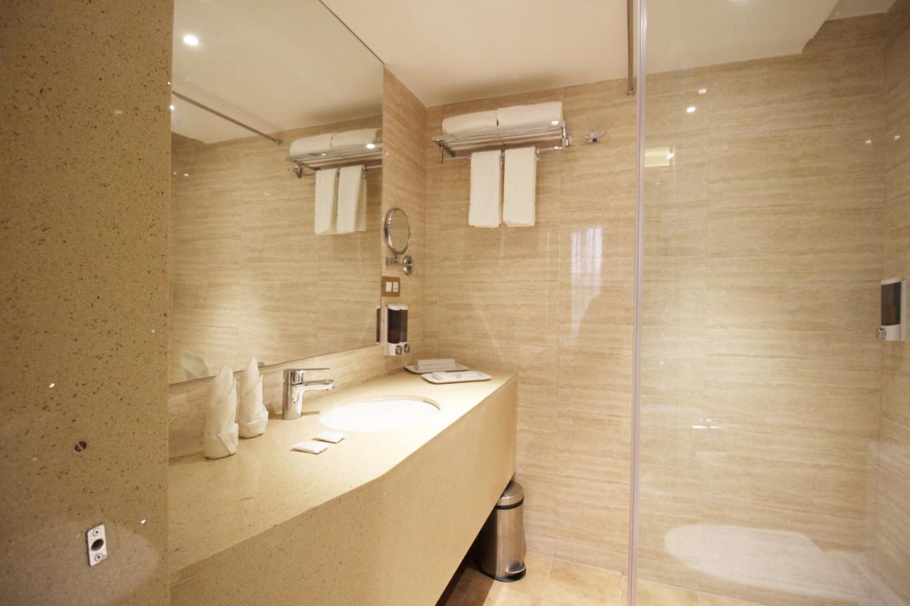 Hotel Jagadish International-Sankey Road Bangalore Dış mekan fotoğraf