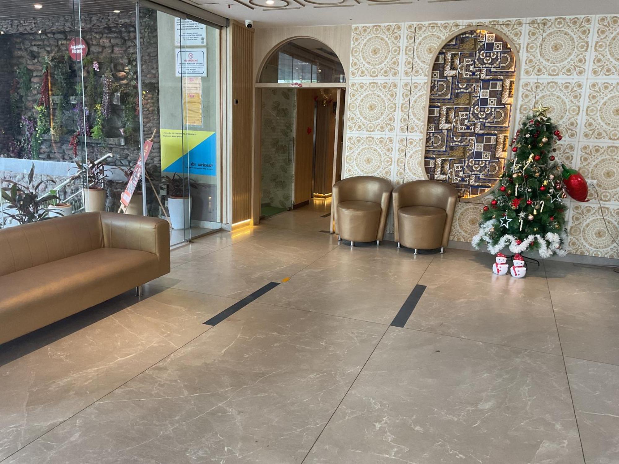 Hotel Jagadish International-Sankey Road Bangalore Dış mekan fotoğraf
